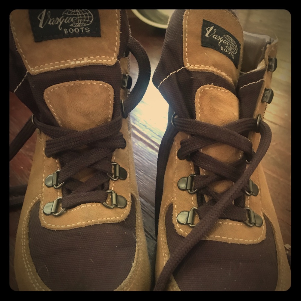 Women’s hiking boots. Gortex.
